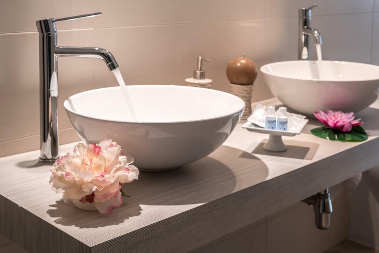 Fior Di Loto Sweetness Hotel Cagliari Ngoại thất bức ảnh