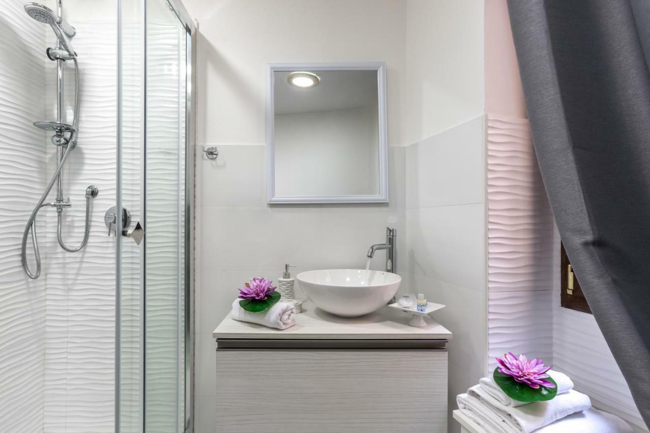 Fior Di Loto Sweetness Hotel Cagliari Ngoại thất bức ảnh