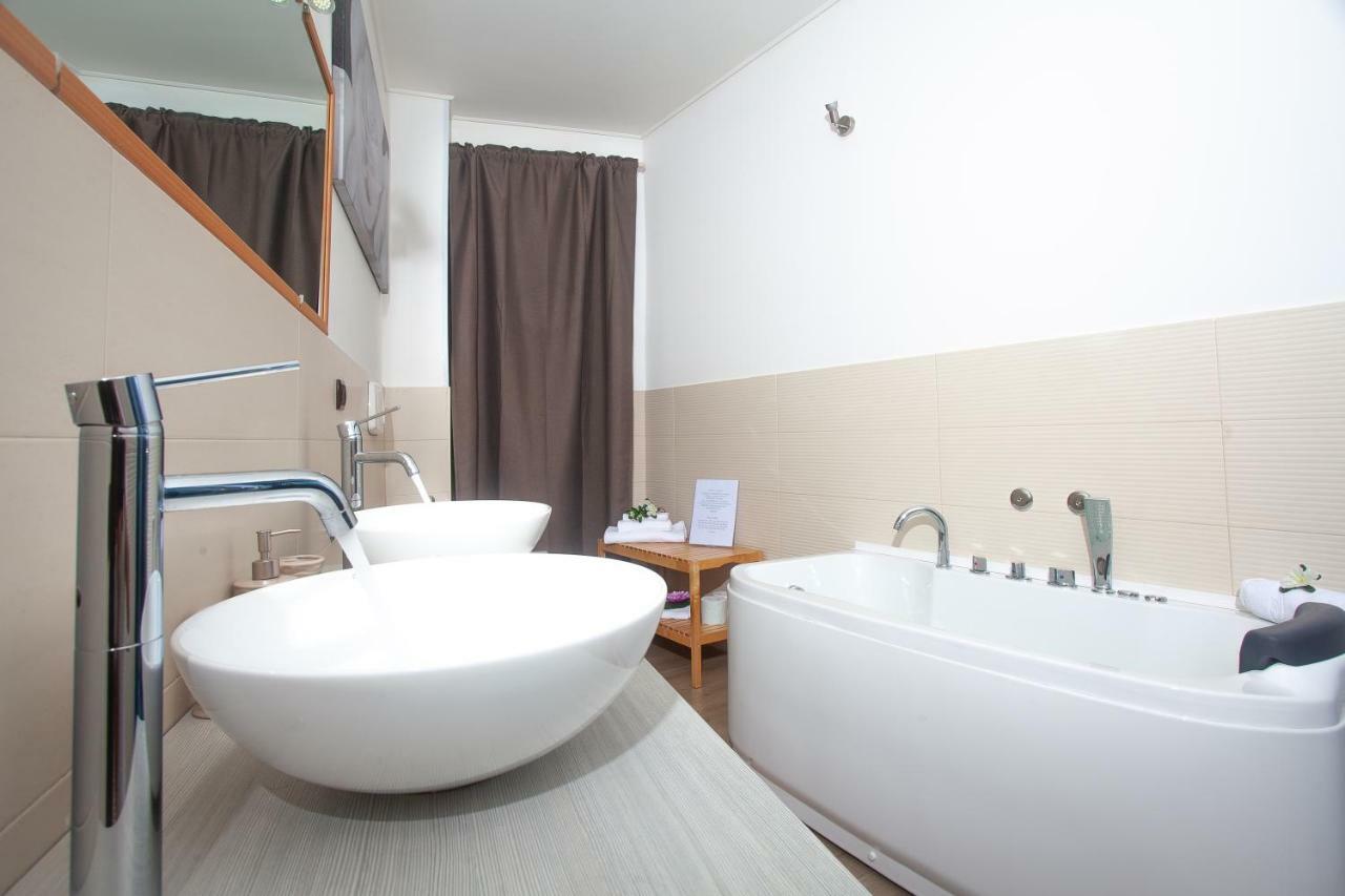 Fior Di Loto Sweetness Hotel Cagliari Ngoại thất bức ảnh